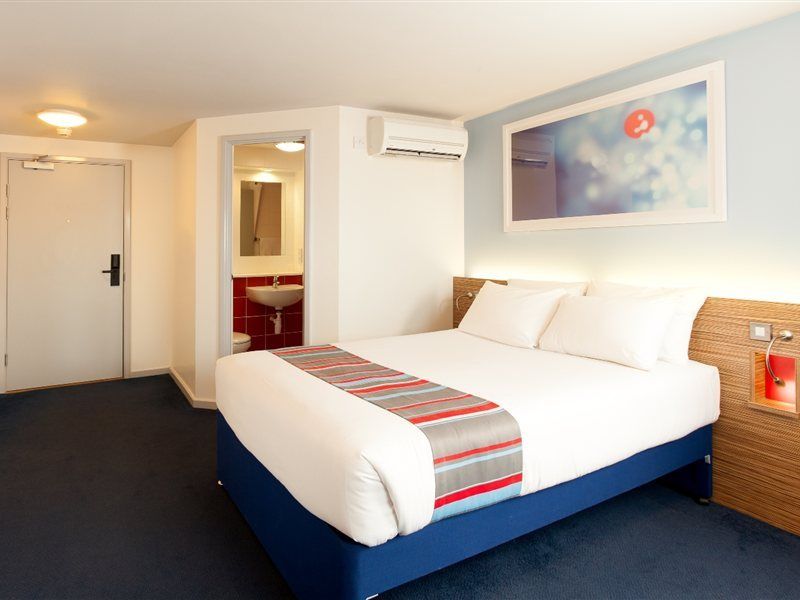 Travelodge London Central Waterloo Exterior foto